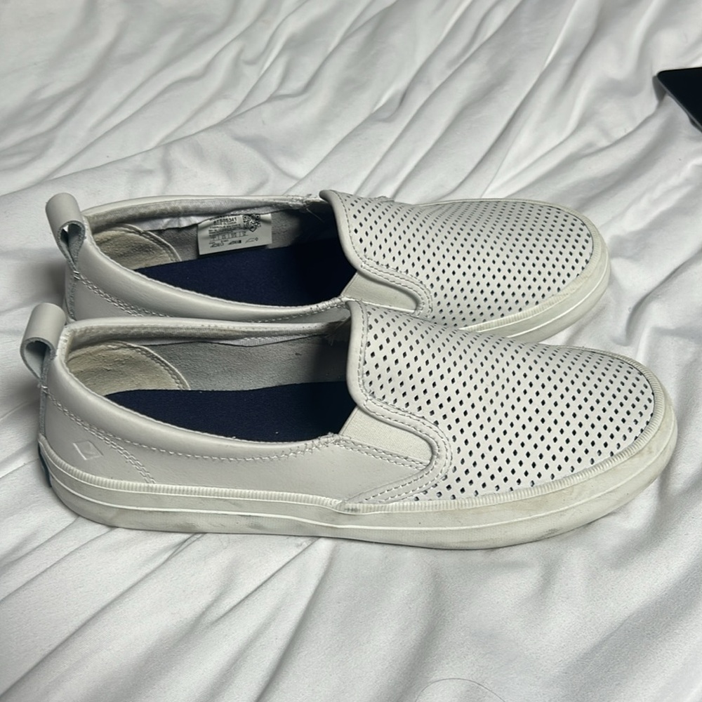 Sperry Women’s Crest Gore Perforated Slip On Sneakers White - Picture 2 of 3